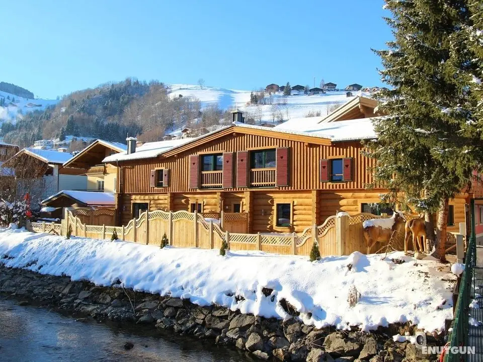Chalet in Kaprun with Hot Tub, Sauna, Balcony, Terrace - Dış Mekan