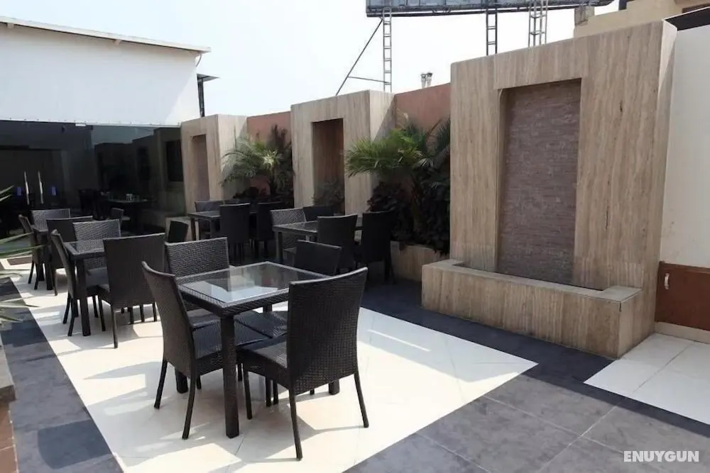 Hotel Chanchal Deluxe - Oda Düzeni