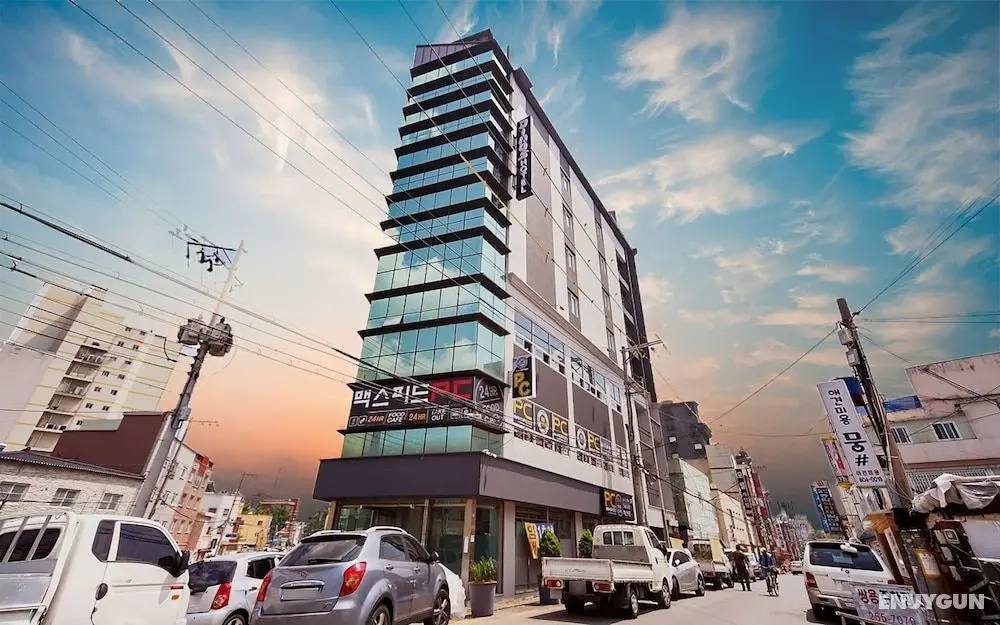 Changwon Masan Dinos - Dış Mekan