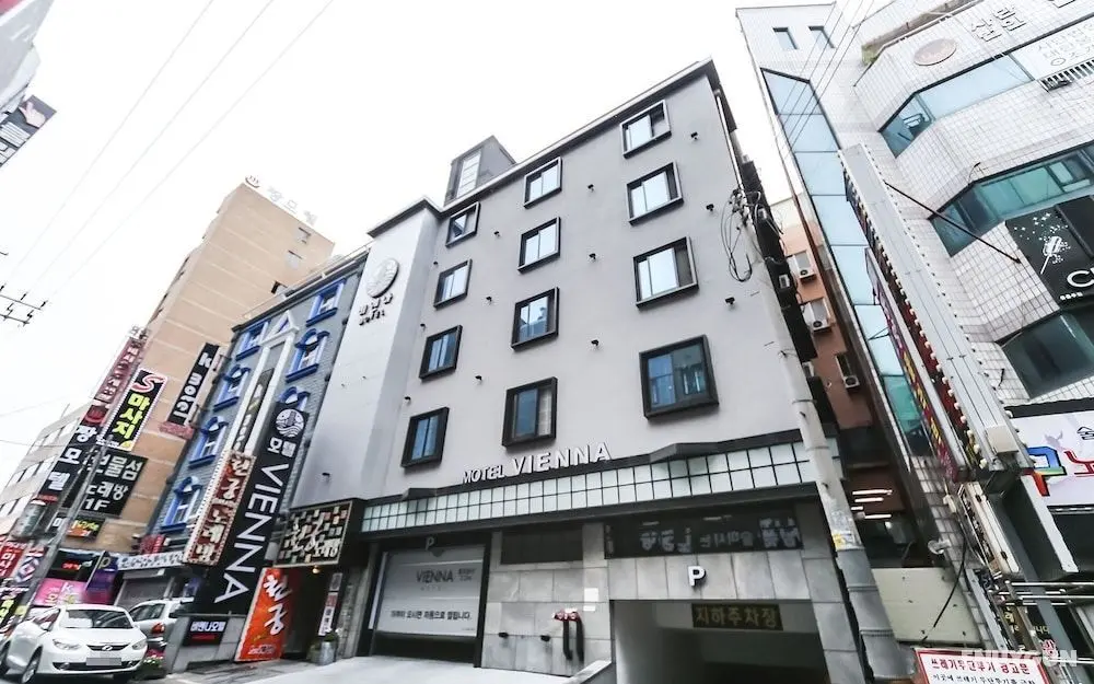 Changwon Palyongdong Vienna - Dış Mekan