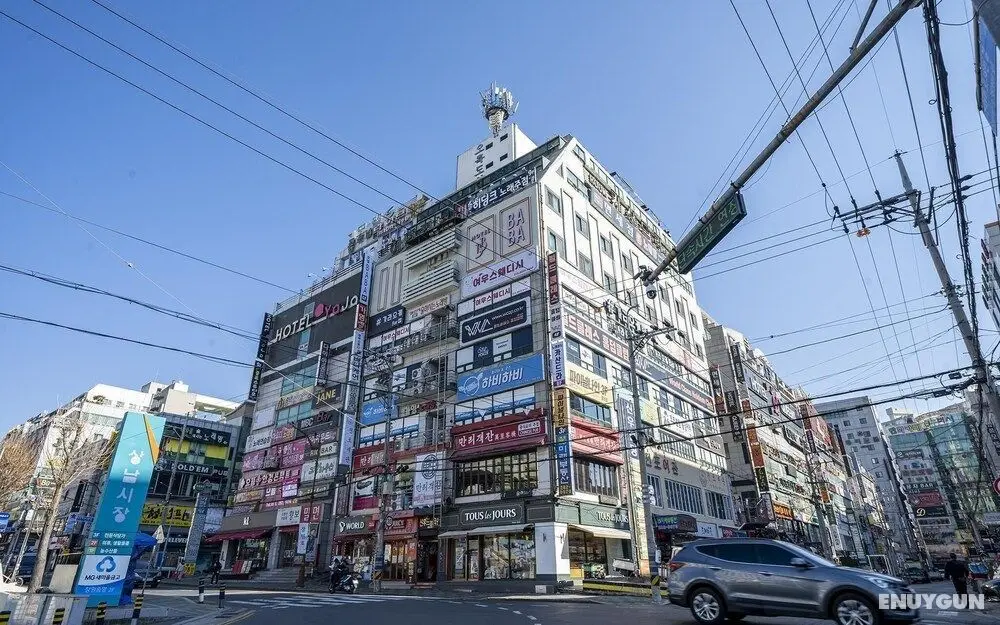 Changwon Sangnamdong Hotel Baba - Dış Mekan
