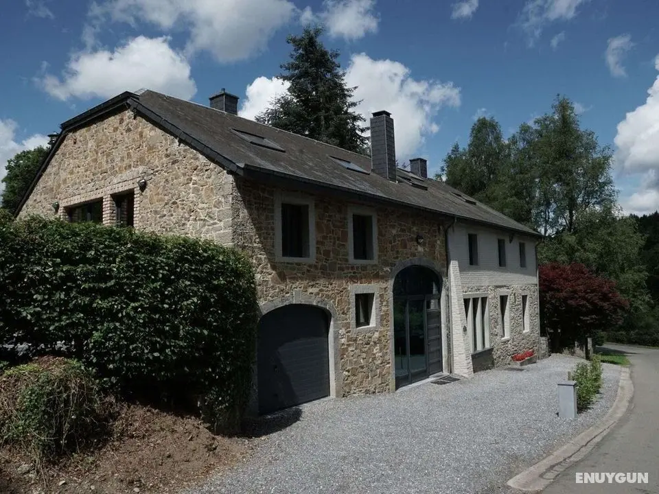Character House With a Large Garden in a Quiet Area - Öne Çıkan Resim