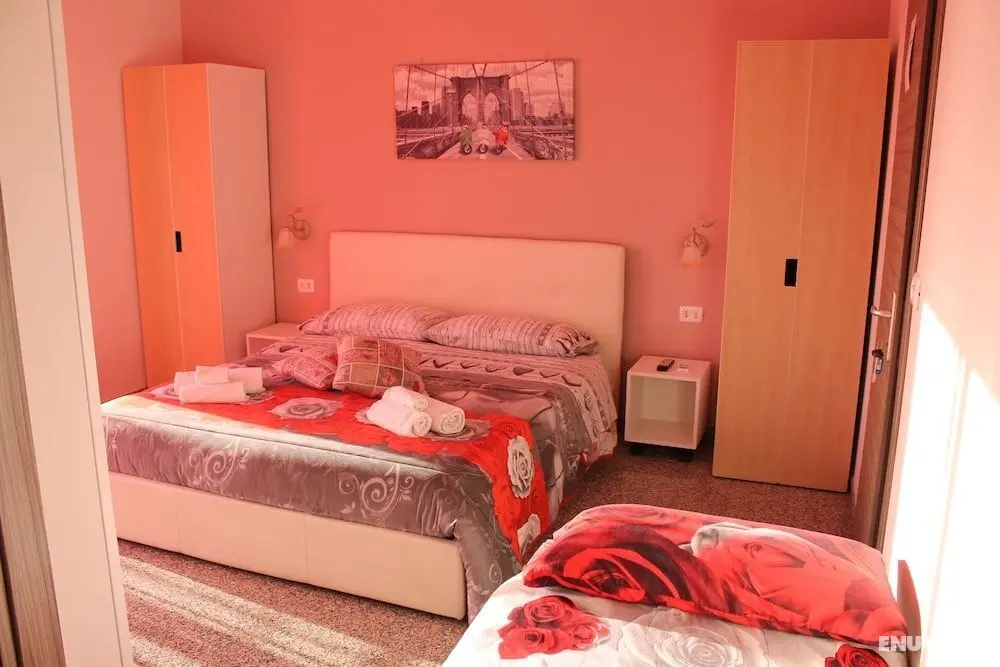 Charm Airport - Öne Çıkan Resim