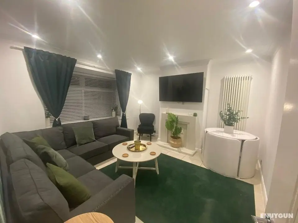 Charming 3-bed House Near Central Manchester - Öne Çıkan Resim