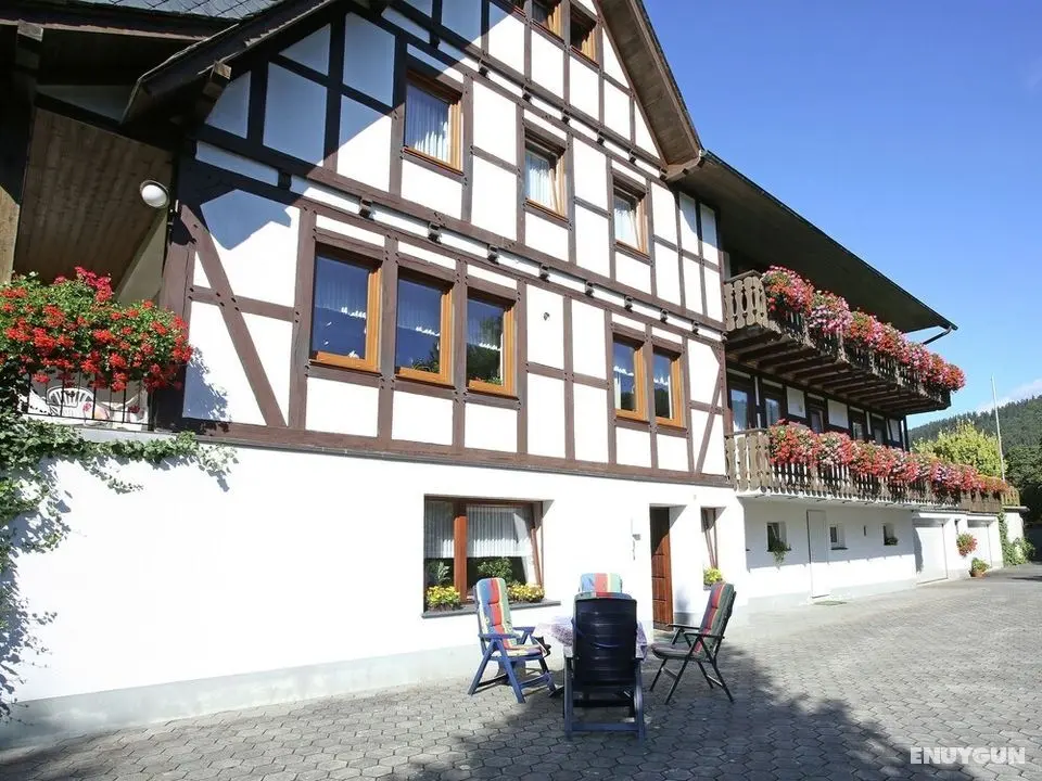 Charming Apartment With Balcony, Garden, BBQ, Parking, Heating - Öne Çıkan Resim