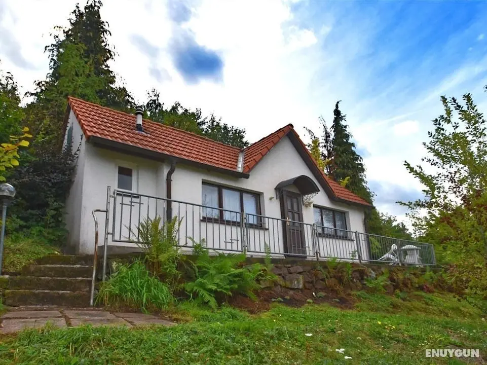 Charming Bungalow in Tabarz Thüringer Wald With Garden - Öne Çıkan Resim