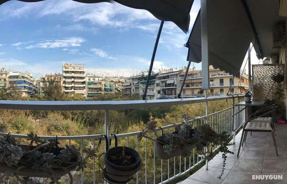 Charming Cozy Apartment in Athens - Park view - Oda Düzeni