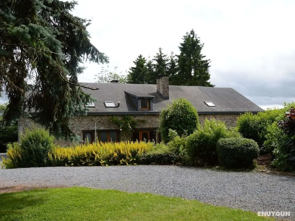 Charming Holiday Home in Halleux With Garden - Öne Çıkan Resim