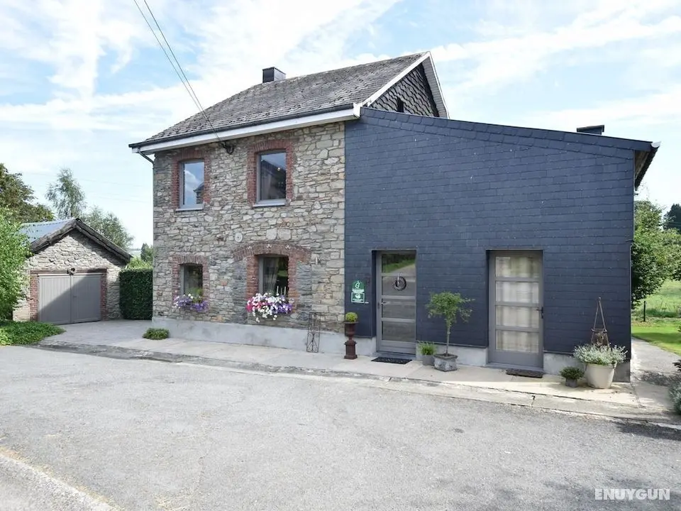 Charming Holiday Home in the Heart of the Ardennes in Sainte-marie-chevigny - Dış Mekan