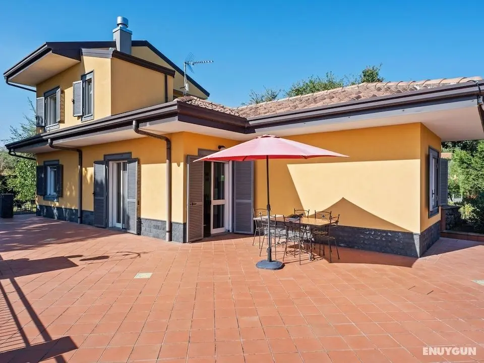 Charming Holiday Home in Piedimonte Etneo With Pool - Öne Çıkan Resim