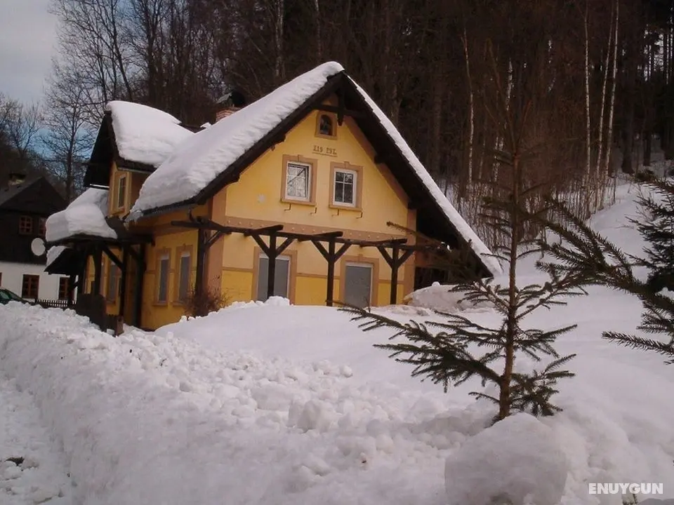 Charming Holiday Home in Rudník With Private Garden - Öne Çıkan Resim