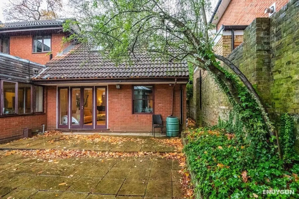 Charming Wimbledon Park Home close to Putney Heath - Dış Mekanlar