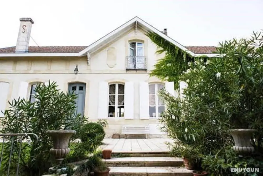 Château Beauséjour - Dış Mekan