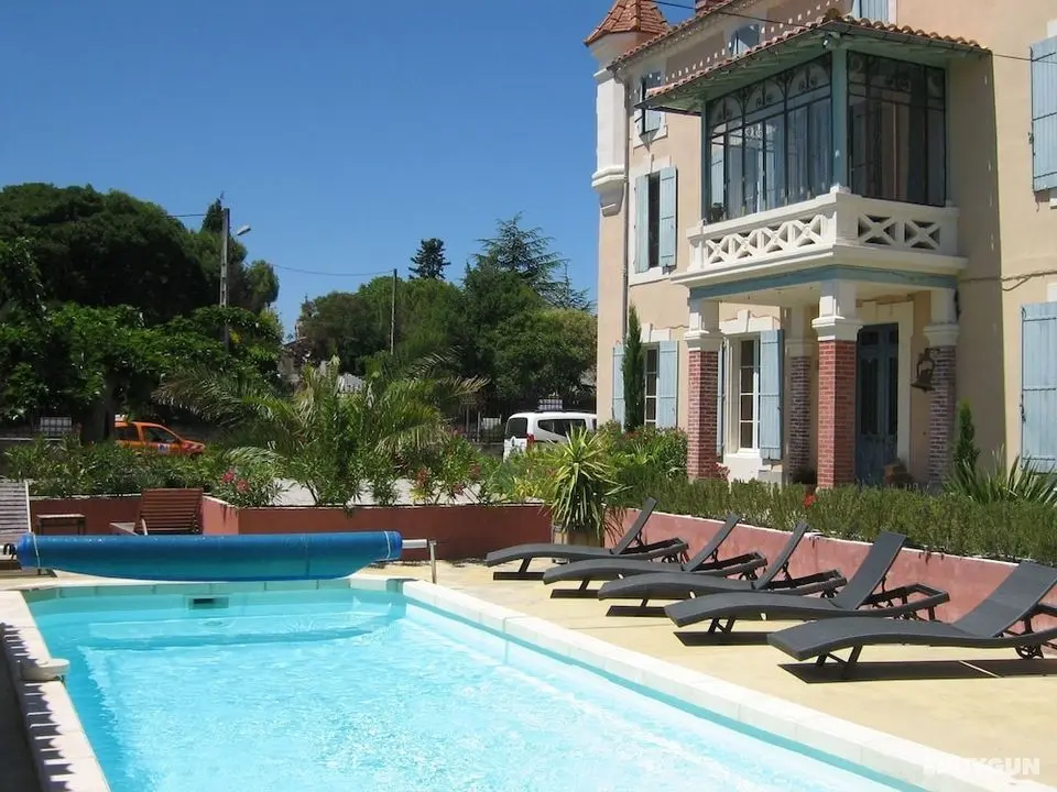 Château Coquelicot - Öne Çıkan Resim