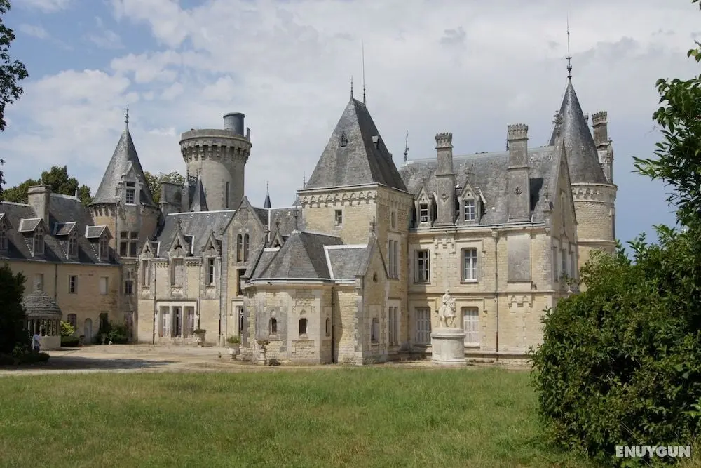 Château Des Chevaliers De Londigny - Öne Çıkan Resim