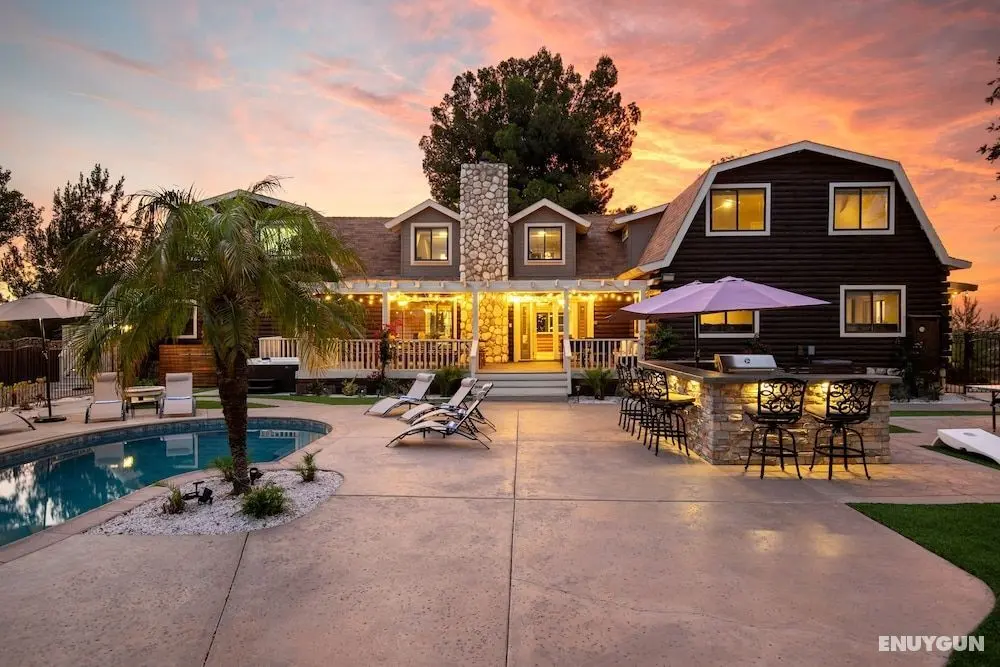 Chateau Syrah by Avantstay Picturesque Estate w/ Pool, Hot Tub, Pool Table & Table Tennis - Öne Çıkan Resim