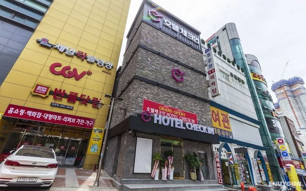 Cheonan Hotel Check-in - Dış Mekan