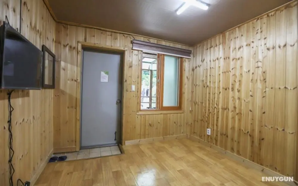Cheongpyeonggyegok Bangju Pension - Oda