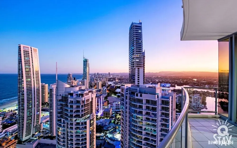 Chevron Renaissance - Q Stay - Oda Manzaraları