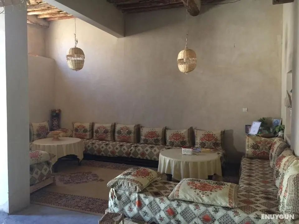 Chez Rania Slimani - Öne Çıkan Resim
