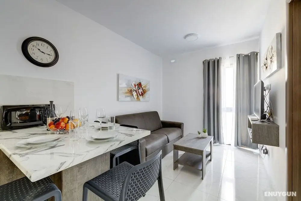 Chic 2BR Penthouse Steps From the Promenade - Öne Çıkan Resim
