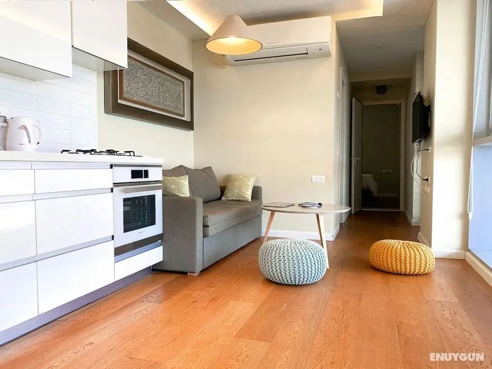 Chic in City Center by FeelHome - Öne Çıkan Resim