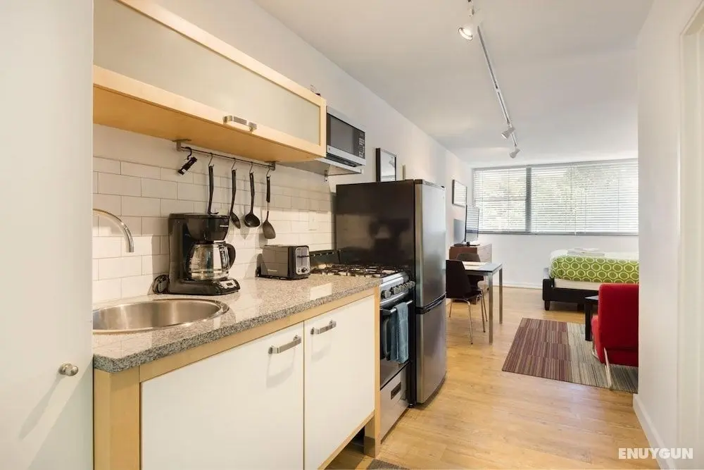 Chic Premium Studio Apartment A - Includes Weekly Cleanings w Linen Change - Öne Çıkan Resim