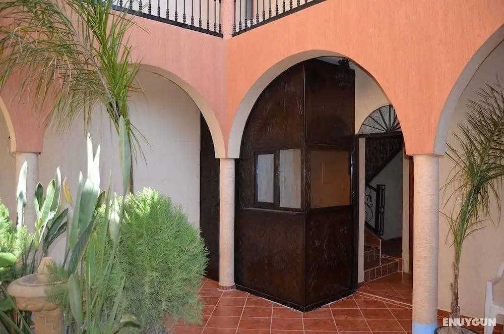 Chilloutsurf Hostel & Yoga - Lobi