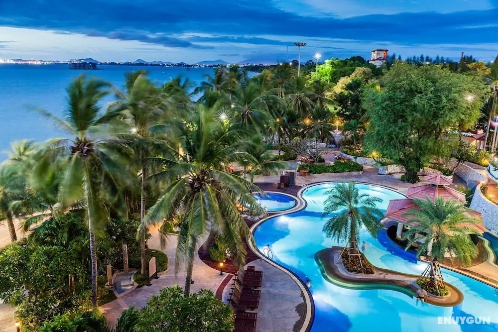 Cholchan Pattaya Beach Resort - Öne Çıkan Resim