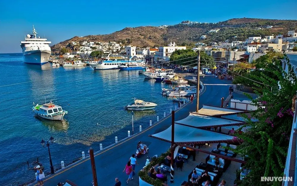 CHRIS HOTEL - Dış Mekan