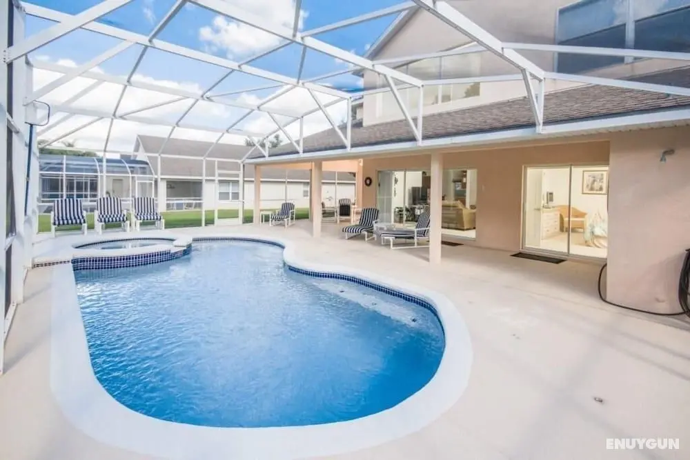 Christine's West Haven Vacation Home - Havuz