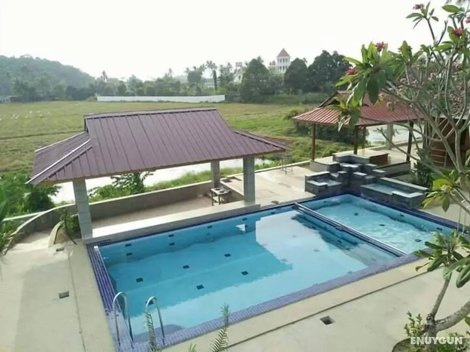 Chuu Pun Village Resort - Havuz
