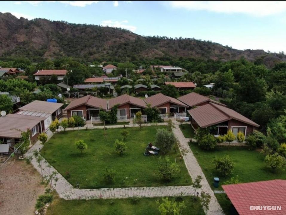Çıralı Şah Apart