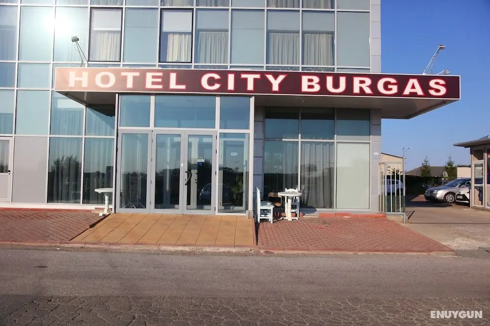 City Hotel - Dış Mekan