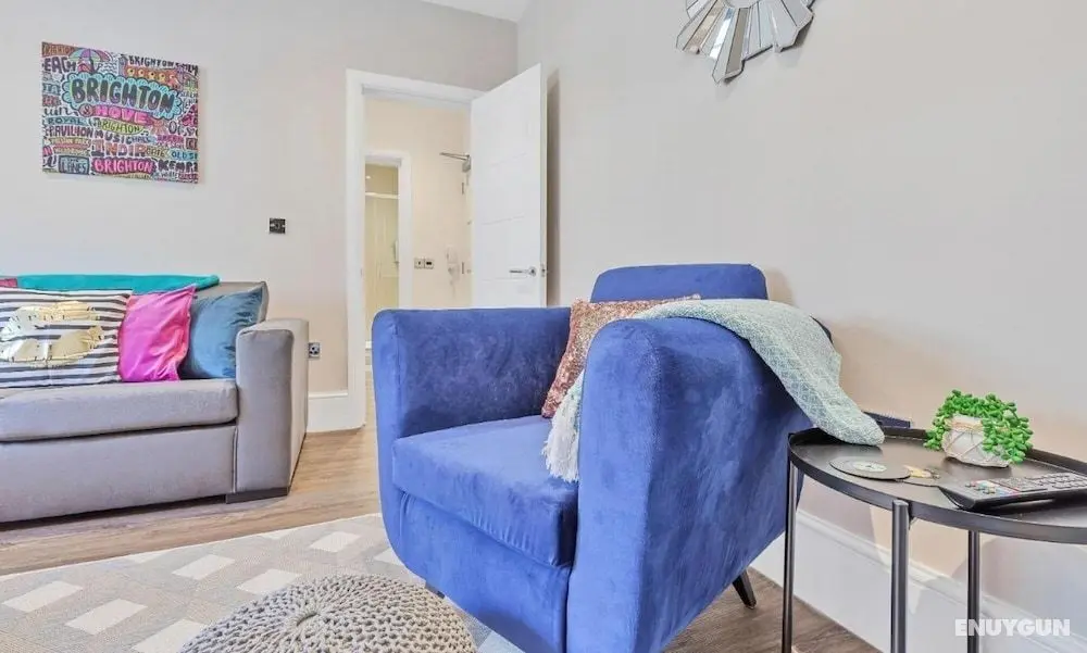 City Heights One Bedroom Modern apt 100 Metres From Seafront - Oda