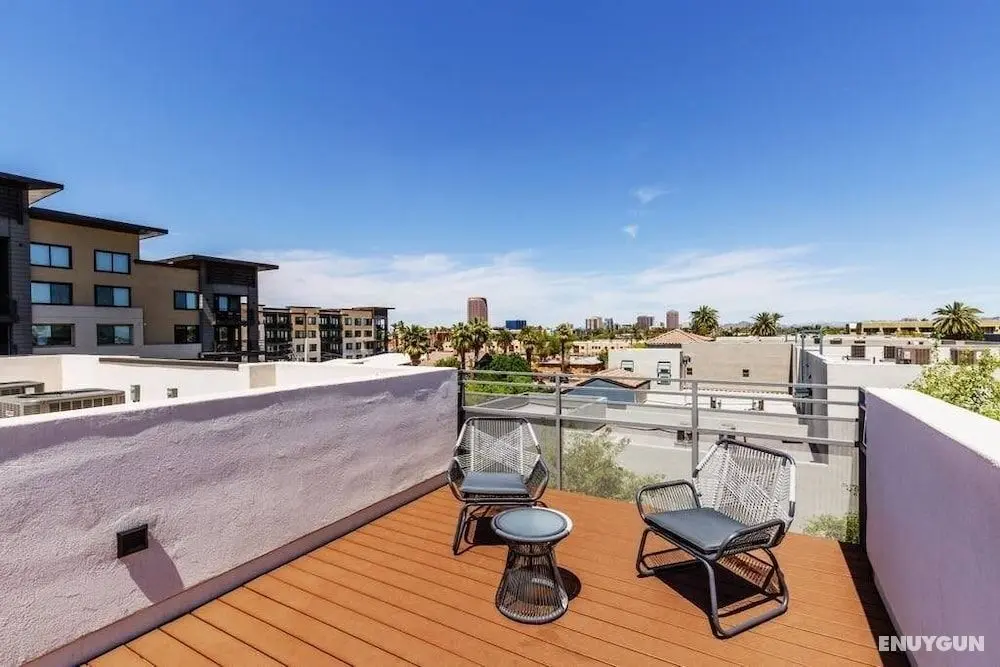 City Luxury Oasis! 3 Level Condo With 360 Roof! - Öne Çıkan Resim
