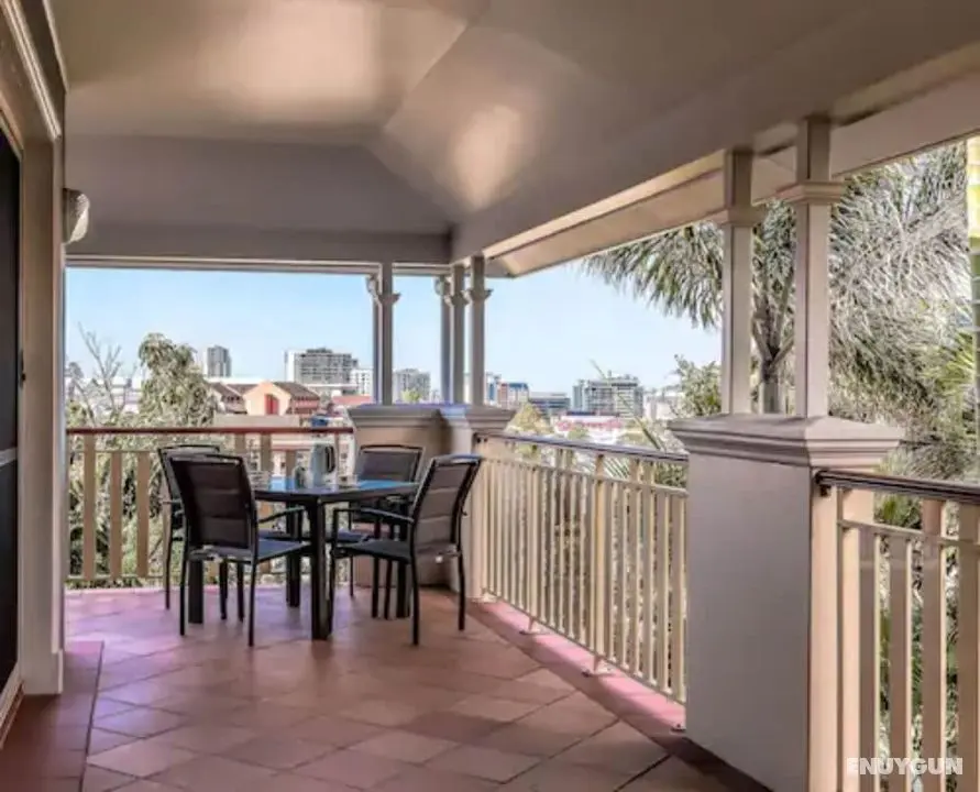 City Park Apartments - Öne Çıkan Resim