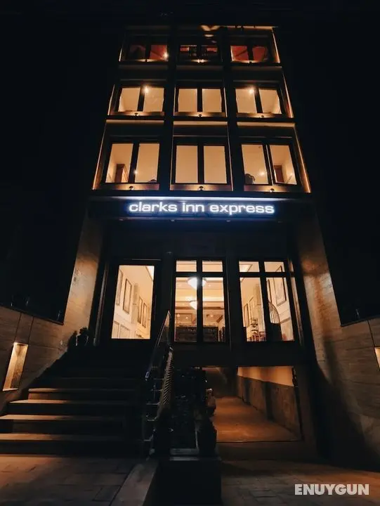 Clarks Inn Express Dehradun - Öne Çıkan Resim