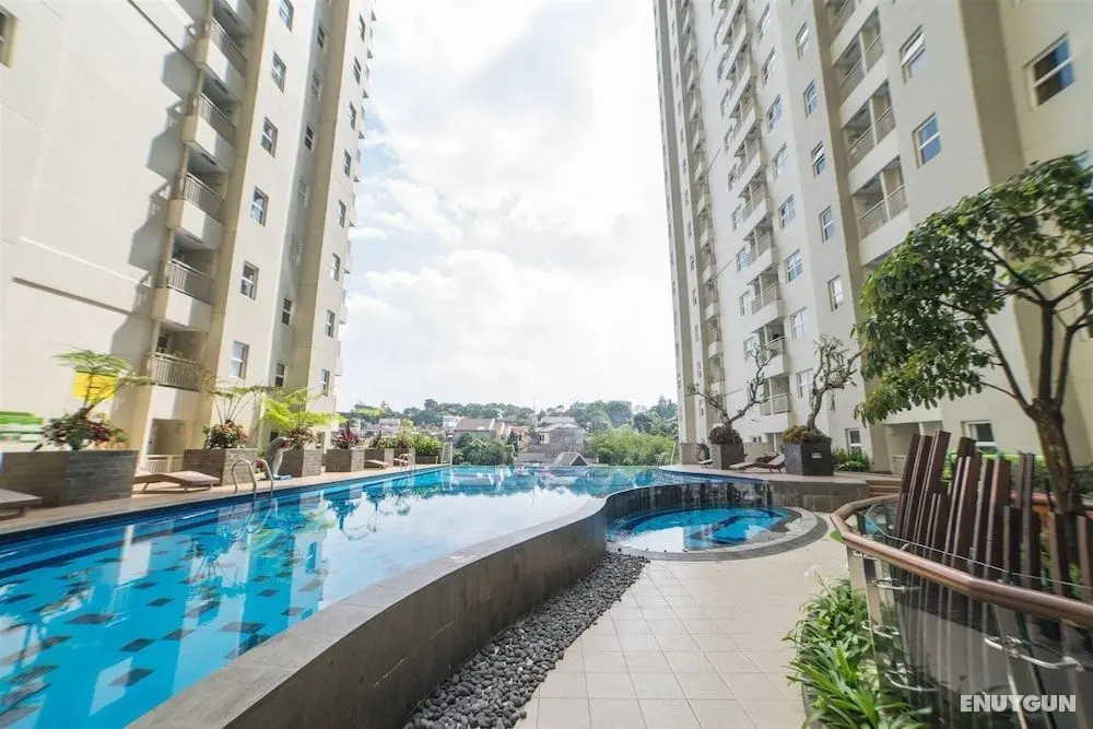 Classic Executive 1Br Apartment At Parahyangan Residence - Öne Çıkan Resim