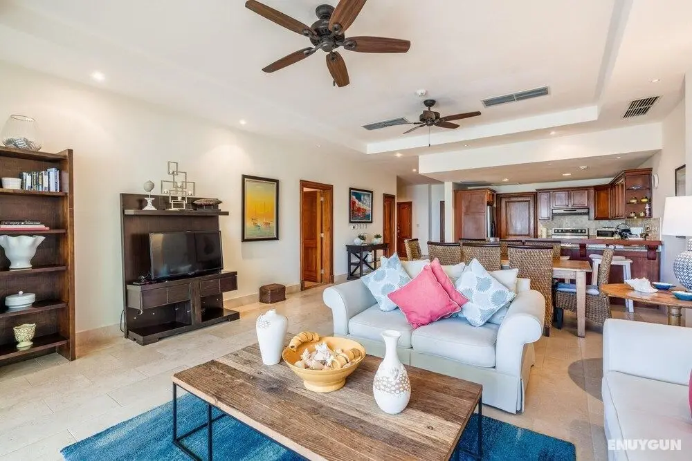 Classy Aquamarina apt Beachfront w Jacuzzi 6AB - Oda