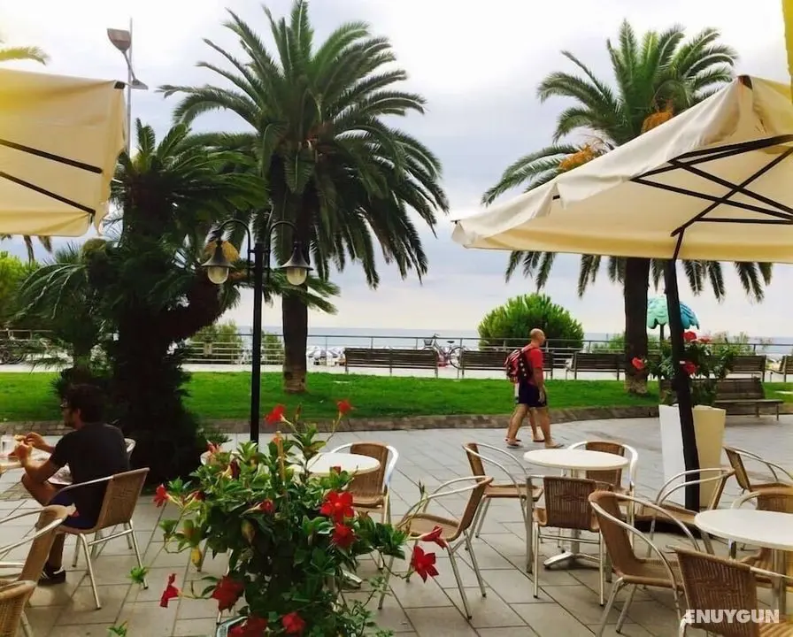 Hotel Claudia - Dış Mekanlar