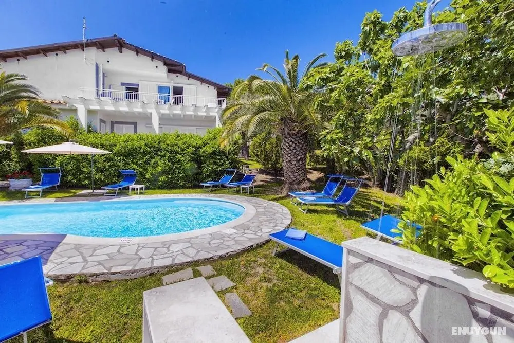 Villa Claudia With Private Pool Sea View Jacuzzi Garden and Parking - Oda