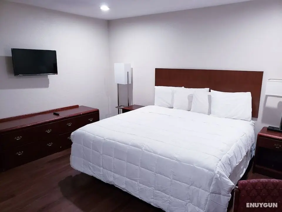 Clear lakes inn - Öne Çıkan Resim