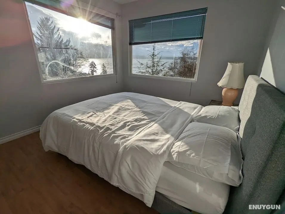 Cliff Haven on the Bay - Öne Çıkan Resim