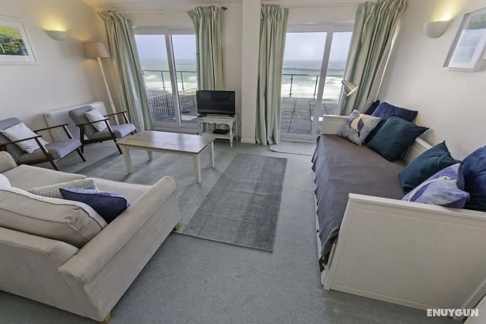 Clifton Court Apt 16 With Heated Pool - Öne Çıkan Resim