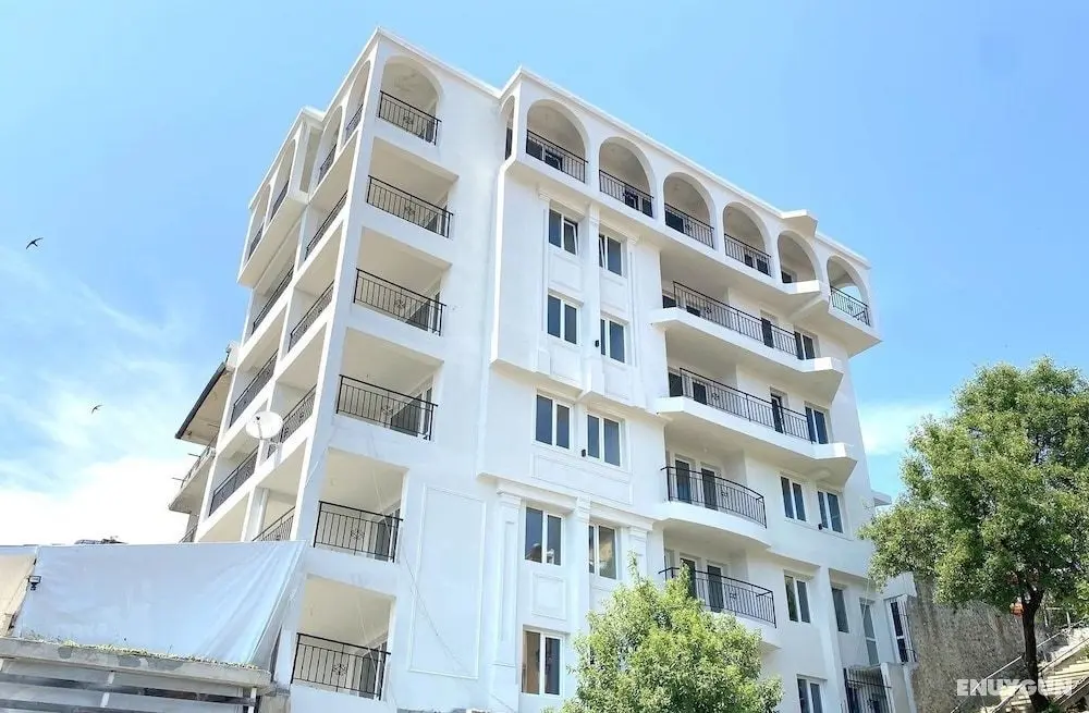 Clock Apartments - Öne Çıkan Resim