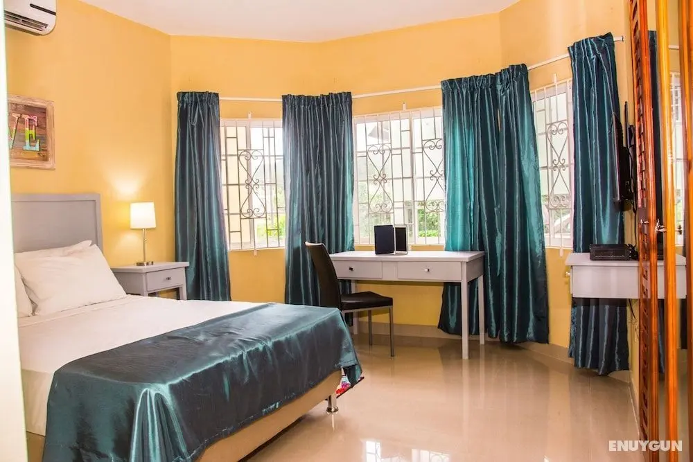 ClockTower Apartments - Öne Çıkan Resim