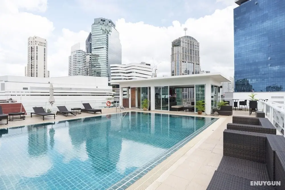 Clover Haus Sukhumvit 33 By Favstay - Havuz