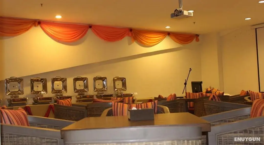 Club Dolphin - Yeme / İçme