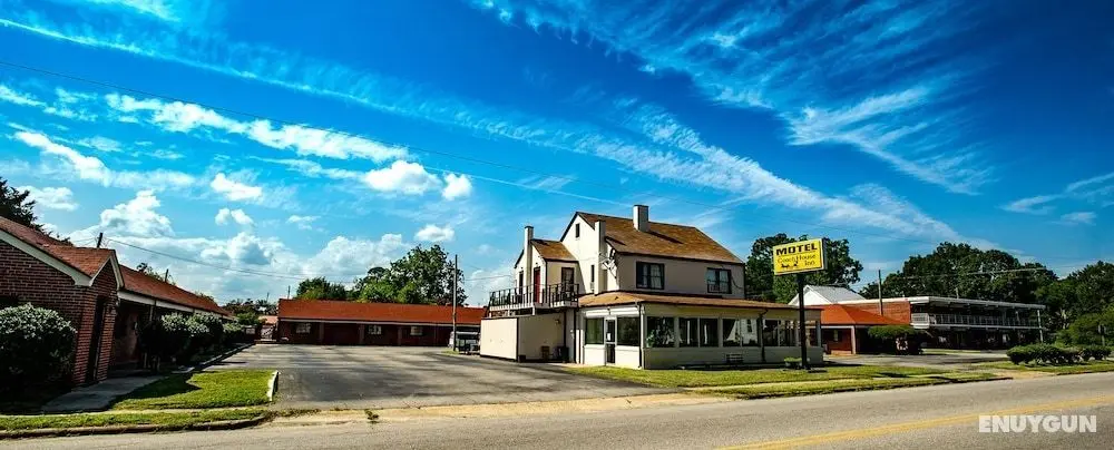 Coach House - Öne Çıkan Resim